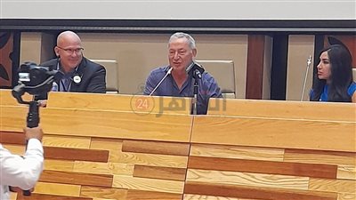 سميح ساويرس يعلن إنشاء أول مدرسة لتعليم قيادة اليخوت في مصر