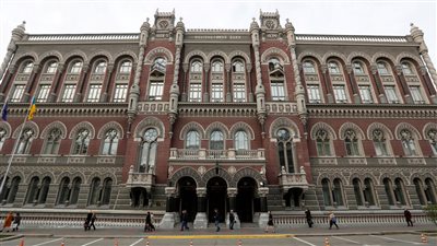 ساهم في تنفيذ العقوبات ضد روسيا.. الرئيس الأوكراني يرشح رئيسًا جديدًا للبنك المركزي