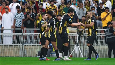 بمشاركة حجازي.. اتحاد جدة يضرب الفتح بثلاثية في الدوري السعودي