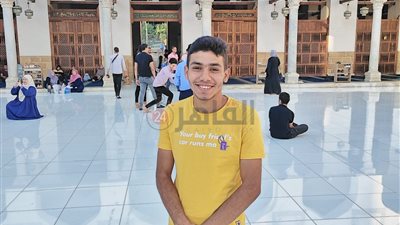 طالب بـ طب الأزهر يبدع في تلاوة القرآن: أحب لقب القارئ الطبيب.. ومثلي الأعلى الدكتور نعينع | فيديو