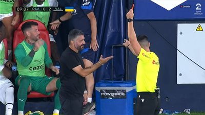 3 بطاقات حمراء و9 صفراء.. مباراة دموية بين أوساسونا وفالنسيا بالدوري الإسباني