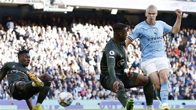 مانشستر سيتي يضرب ساوثهامبتون برباعية.. وينتظر هدية ليفربول في الدوري الإنجليزي