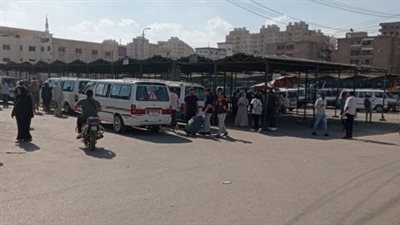 بعد رفع أسعار المواد البترولية.. محافظ الوادي الجديد: تكثيف حملات الرقابة على مواقف الأجرة ومحطات الوقود