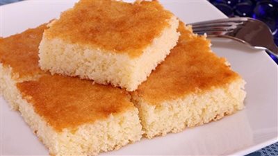 طريقة عمل بسبوسة سهلة.. السر في العسل