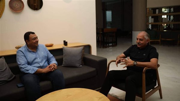 سفير مصر بتونس يزور