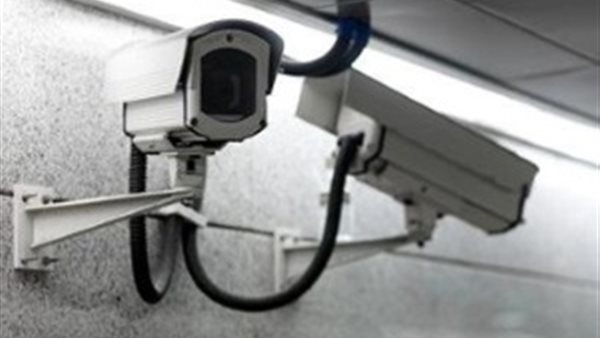 كاميرات في غرف تبديل