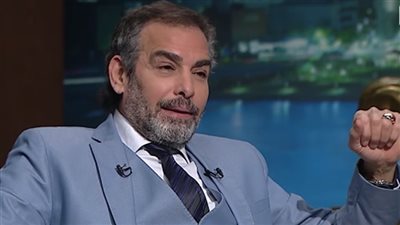 إصراري على اختيار الأدوار يسبب لي مشاكل مادية.. أبرز تصريحات أحمد عبد العزيز