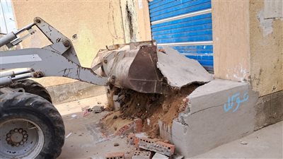 جهاز العاشر من رمضان يصدر 98 قرارًا بغلق وتشميع وإزالة تعديات بالمدينة 