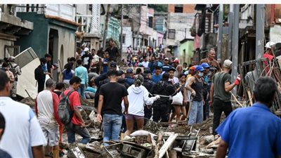 مصرع 25 شخصًا وفقدان 52 آخرين في فيضانات فنزويلا