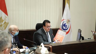 وزير الصحة يترأس الاجتماع الأول للجنة الاستشارية العليا لتنظيم الأسرة