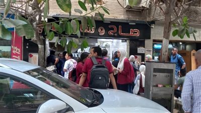 لتسببه في إعاقة حركة السير.. تحرير محضر إشغال طريق لمطعم صاج وشاورما بالزمالك