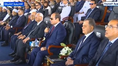 الرئيس السيسي: الدولة لن تتخلى عن أسر الشهداء