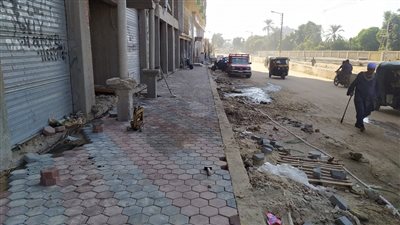 محافظ أسيوط يعلن استمرار تنفيذ خطة التطوير والرصف بمراكز وقرى المحافظة