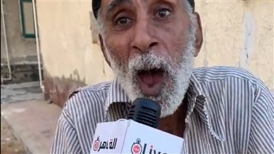 والد الطالب المطعون على يد آخر ببورسعيد: عايش على تكافل وكرامة والضنا مش هيتعوض | فيديو 
