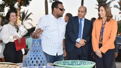 وزيرة الثقافة تشهد حفل تخرج الدفعتين الثانية والثالثة من صنايعية مصر | صور