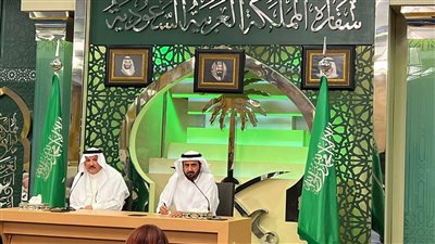 وزير الحج والعمرة السعودي: المرأة تستطيع زيارة المملكة دون محرم أو صحبة آمنة