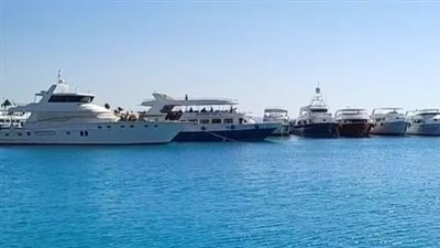 تزامنا مع توافد السائحين من أوروبا.. زيادة تسيير الرحلات البحرية للجزر المرجانية بالغردقة | بث مباشر 