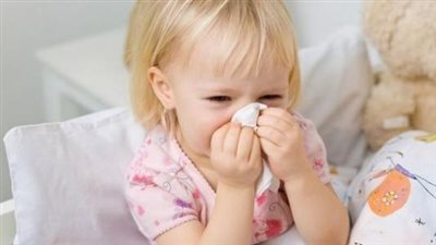 7 خطوات لـ علاج البرد للأطفال منزليا.. أدوية شراب آمنة للاستعمال