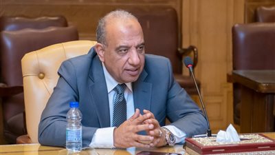 الحكومة تبحث مع مستثمر استراتيجي مشروعا جديدا لإنتاج أدوات المائدة الفاخرة بقيمة 15 مليون دولار | خاص 