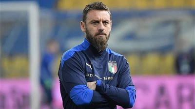 رسميًا.. روما الإيطالي يعين دي روسي مدربا للفريق حتى نهاية الموسم 