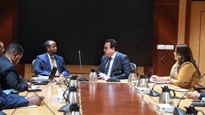 وزير الصحة يؤكد الاستعداد لدعم الصومال في إنشاء منظومة إسعاف قوية