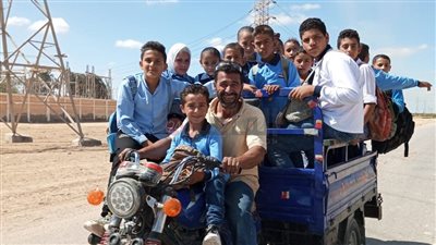 بسبب التجديدات.. شكاوى أولياء أمور مدرسة بالاسكندرية لانتقال أولادهم للمدرسة عبر تروسيكل