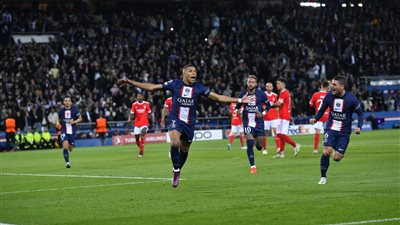 مبابي يتخطى كافاني ويصبح الهداف التاريخي لـ باريس سان جيرمان في دوري أبطال أوروبا