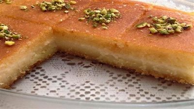 ما هي مكونات البسبوسة العادية؟.. بطريقة سهلة اصنعيها في مطبخك