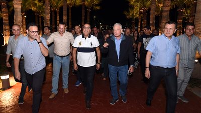 رئيس الوزراء يتفقد سير العمل بمشروعات تطوير الطرق والميادين الرئيسية بمدينة شرم الشيخ