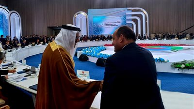 وزير التجارة يجري مباحثات مع وزير الطاقة الإماراتي وعدد من الحضور بقمة بناء الثقة في أسيا