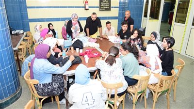 مركز الحرف اليدوية بجامعة سوهاج ينظم مسابقة عن تصميم الأزياء التراثية