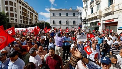 تظاهرة محدودة في العاصمة التونسية للاعتراض على الوضع الاقتصادي