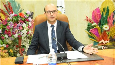 رئيس جامعة أسيوط يصدر 4 قرارات بتعيينات جديدة في الكليات 
