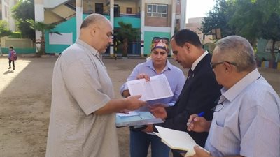 وكيل تعليم القليوبية تتفقد سير العملية التعليمية.. وتطلق استمارة إلكترونية لمتابعة المدارس