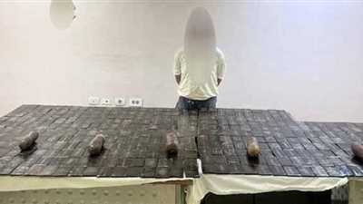 أفيون وحشيش.. القبض على شخص بحوزته مخدرات بـ 3 ملايين جنيه بالجيزة 