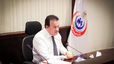 وزير الصحة يوجه بوضع خريطة للأطباء بـ 5400 وحدة ومركز طبي