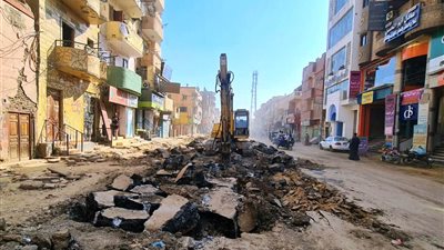 استكمال تنفيذ مشروع إحلال البنية التحتية والتطوير والتجميل بإدفو