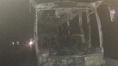 اشتعال النيران بهم.. إصابة 8 أشخاص في حادث تصادم أتوبيس بسيارة ملاكي بالمنيا