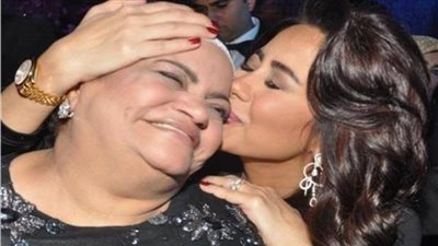 والدة شيرين عبد الوهاب: طردتني أنا وأختها من البيت.. وقُلت لـ حسام حبيب هتتجوزها لما تشوف حلمة ودنك