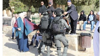 مستوطنون يقتحمون المسجد الأقصى.. وقوات الاحتلال تعتدي على المرابطات