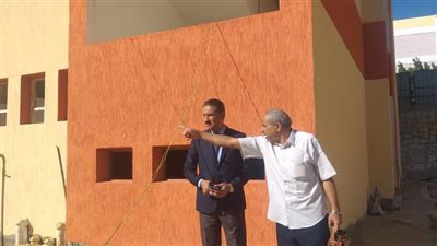 مدير تعليم الجيزة يتفقد تجهيزات مدرسة يوسف الصديق بإدارة الهرم استعدادا لافتتاحها | صور 