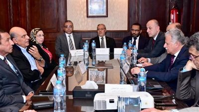 رئيس جامعة طنطا يستعرض جهود المستشفيات الجامعية فى دعم المبادرات الرئاسية