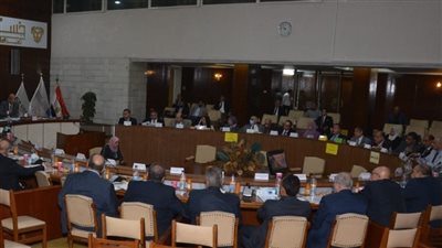 بحضور وزير قطاع الأعمال.. عمومية القابضة للتشييد تنقل تبعية عمر أفندي إلى القابضة للسياحة 