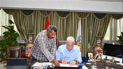 محافظ جنوب سيناء يصدق على 9 قرارات لحالات تصالح في مخالفات البناء