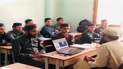 فرع المنظمة العالمية لخريجي الأزهر بباكستان يناقش خطورة التطرف في المجتمعات