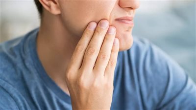 جرب تلك العلاجات المنزلية لتخفيف حدة تورم اللثة.. تعرف على التفاصيل