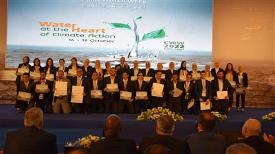 في ختام أسبوع القاهرة للمياه.. الري تكرم وزير الموارد المائية السابق والفائزين في مسابقة أطروحة الثلاث دقائق 