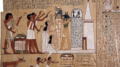 يساعد المتوفى على استعادة حواسه.. تعرف على طقس فتح الفم في مصر القديمة