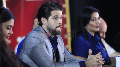 طارق الإبياري: إخراج مسرحية كازينو بديعة شرف لي.. وكان حلم والدي منذ الطفولة