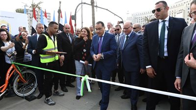 رئيس الوزراء بعد افتتاح كايرو بايك: نسعى لتشجيع الشباب على التقليل من استخدام السيارات الخاصة